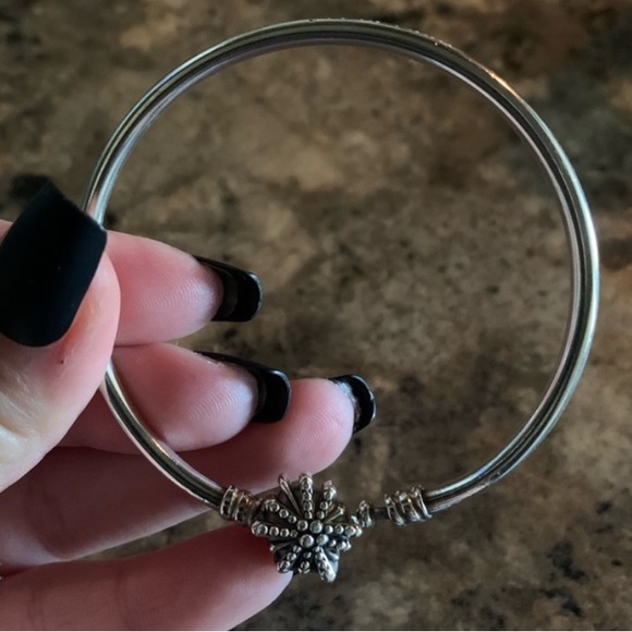 Pandora Silver Limited Edition Fireworks Cz Bangle Bracelet EUC - Picture 3 of 4